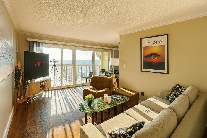 Ocean Haven Beachfront Getaway by Redondo Pier