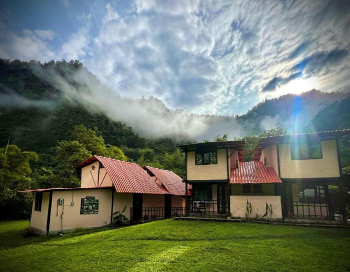 Hospedaje Curiquindi - Mindo Eco Lodge