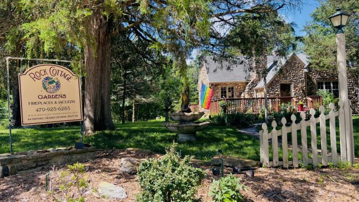 Rock Cottage Gardens B&B