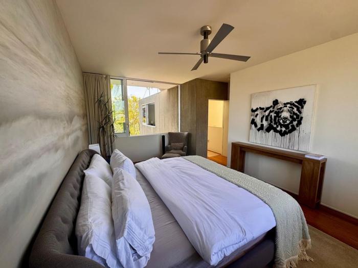 Venice Walk Street Retreat Jacuzzi and Lemon Tree