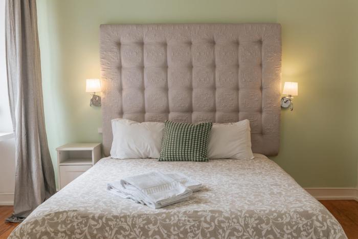 Aquillas Family Room 103 by Mycelia