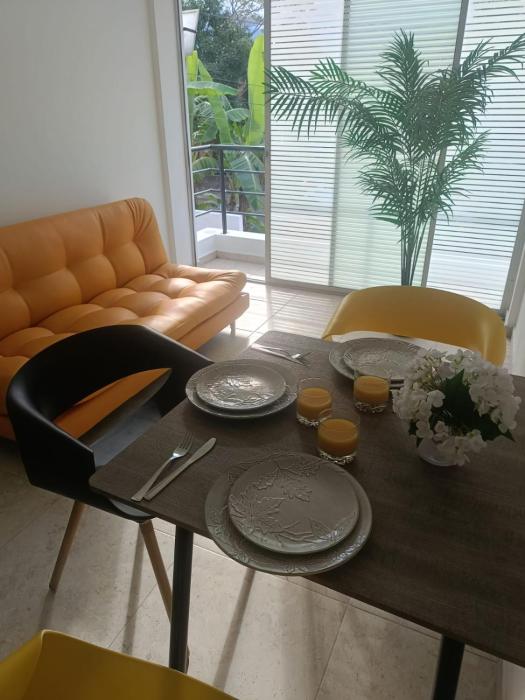 Apartamento lindo con balcon