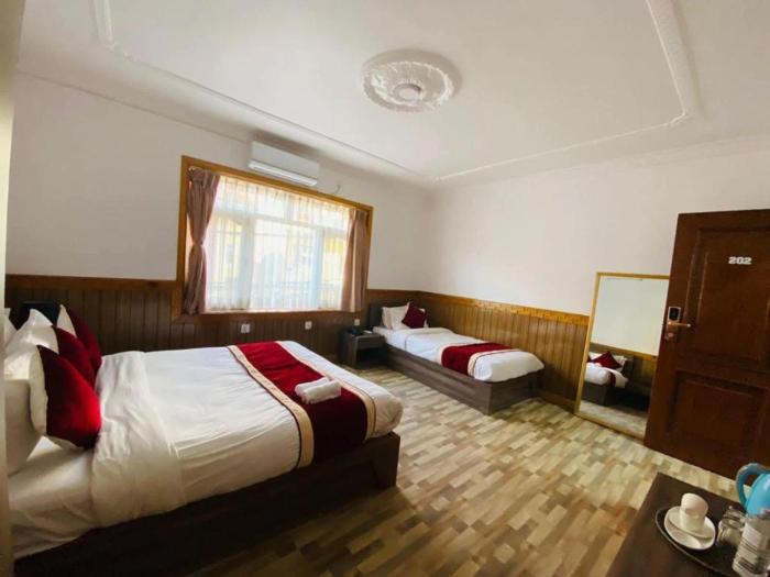 Hotel Jigmeling Triple Delux