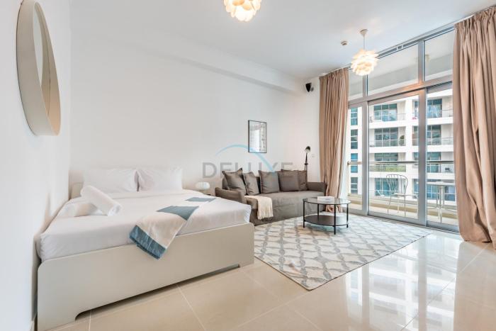 Studio Steps from JBR Beach and Marina Walk, Conveniently located near Ain Dubai, Dec Towers T2, Dubai Marina by Deluxe Holiday Homes