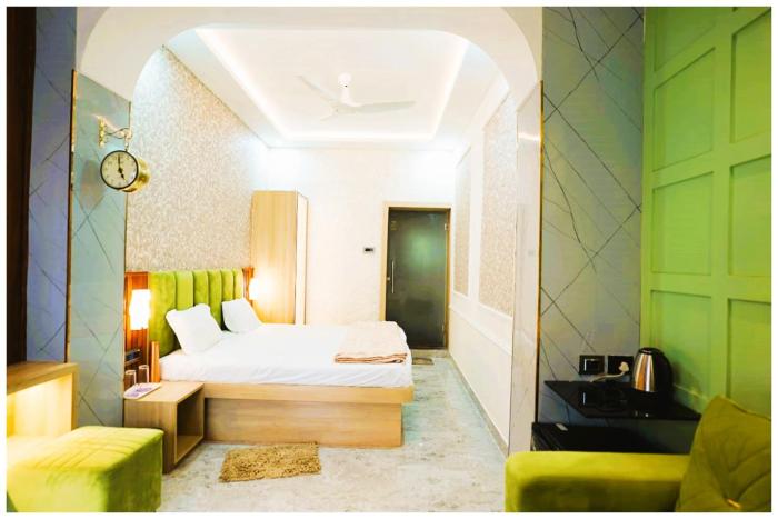 Hotel Amba-Sadar Palace In Varanasi Fully AC Room