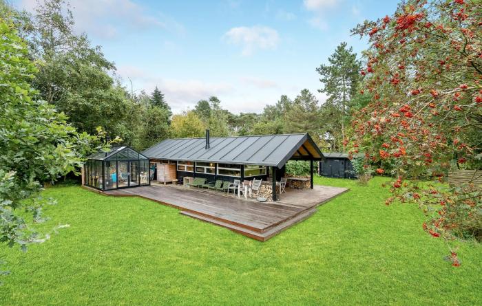 3 Bedroom Beautiful Home In Idestrup