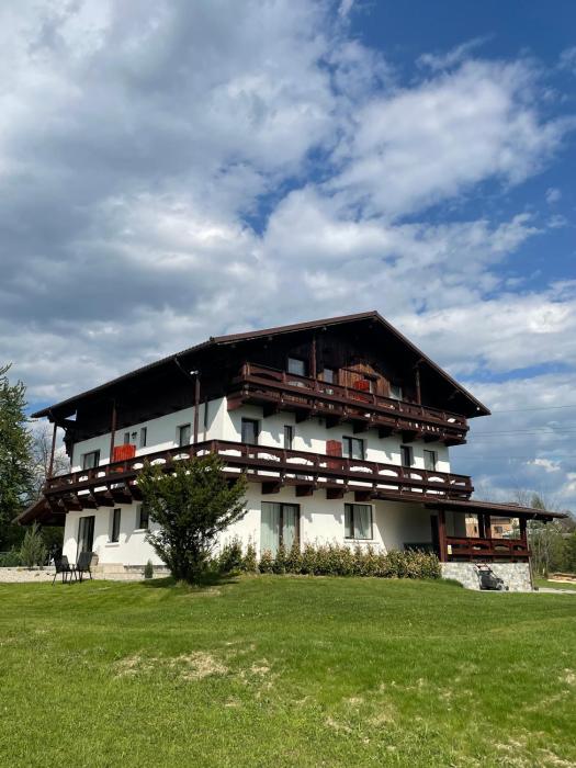 Casa Tirol Campulung