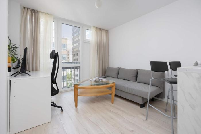 Warszawa Centre Modern Apartment Remote Working Smart TV & WiFi