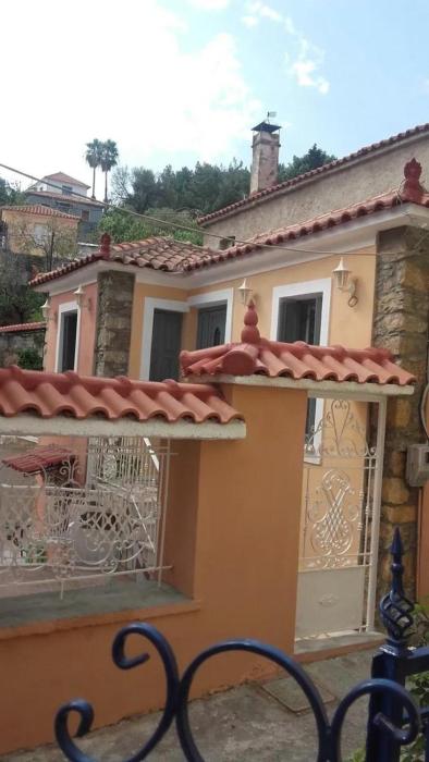 Γαλήνιο σπίτι σε χωριό