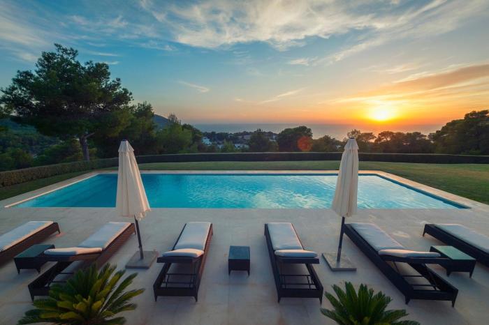 Stunning Modern Ibiza Villa with Private Pool,1252