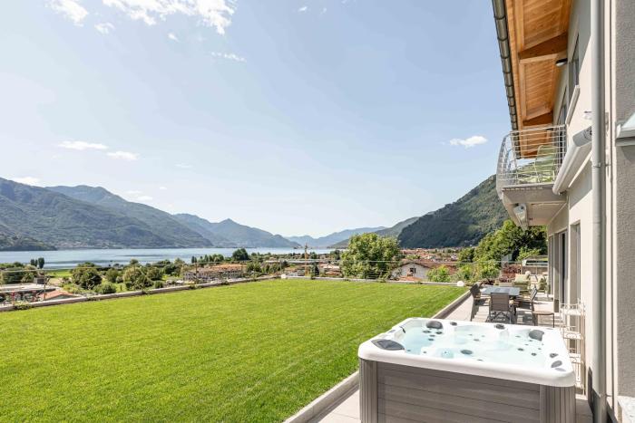 Villa Afrodite Lake Como - Luxury Italian Design