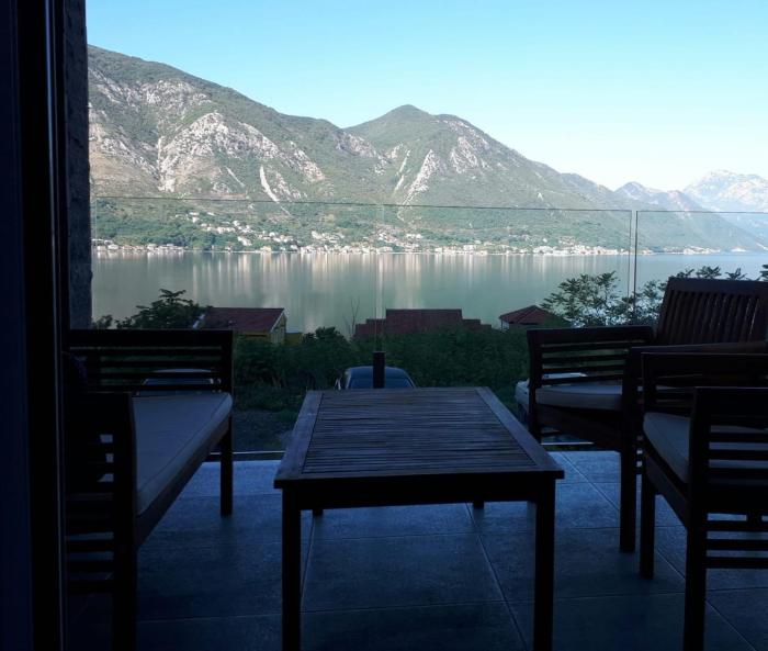 Superb one bedroom apartment with sea view