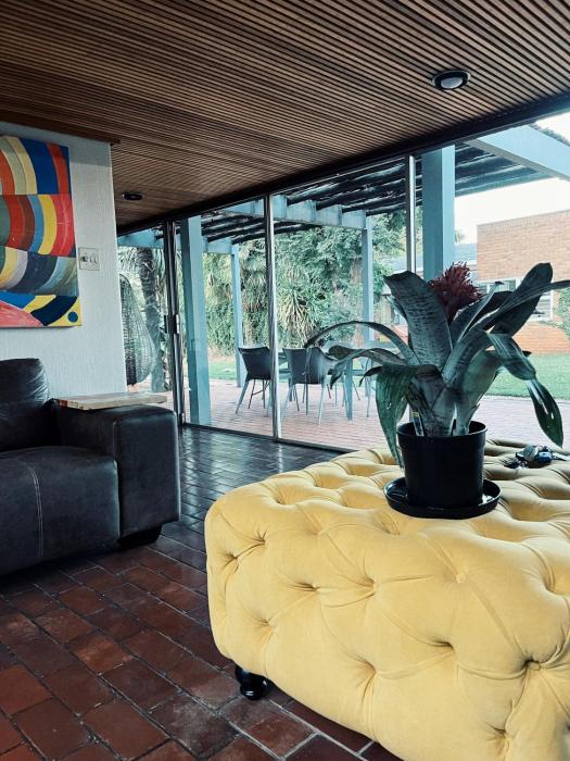 Peaamb GuestHouse - Springs Golf Club