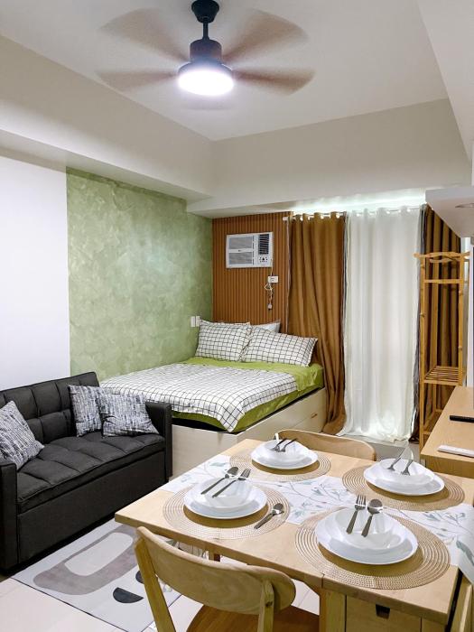 Metro Lounge Studio - Cozy Urban Living