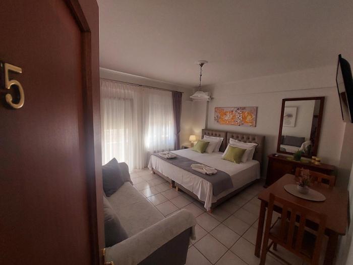 Elenis Apartments Igoumenitsa - Γκαρσονιέρα 1ου ορόφου επιπλωμένη, εξοπλισμένη