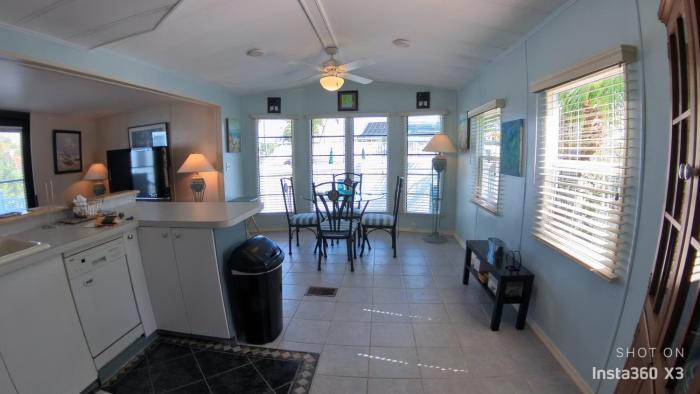 Coastal Adorable 1 bedroom 1 bath beach bungalow Located On Nettles Island