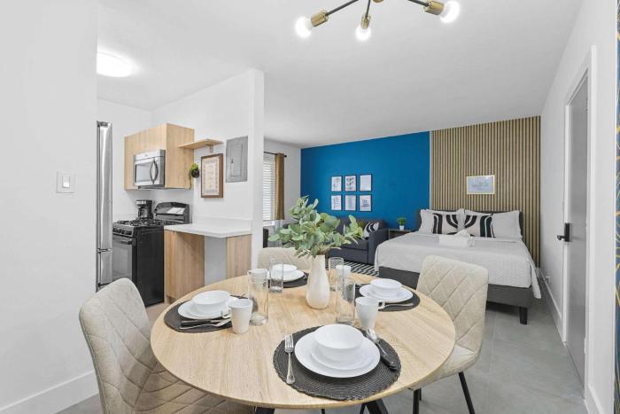 Beachfront Bliss 1BR Miami Beach