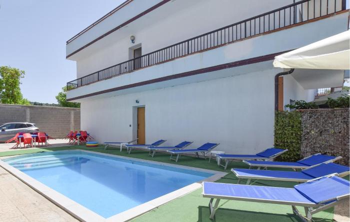 Nice Apartment In Palmi With Wifi