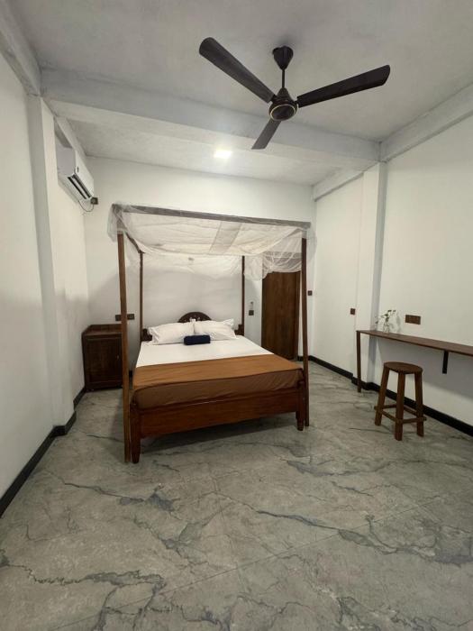 Lunora Beach Home