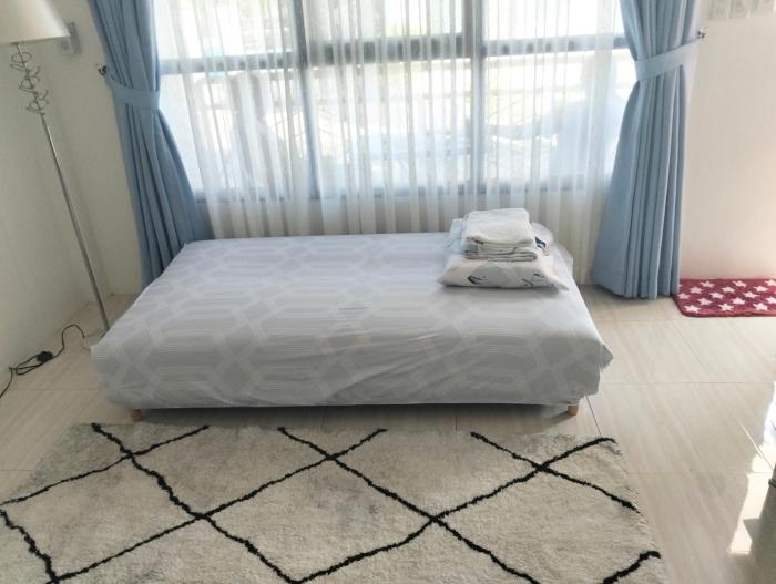 Alona Whitehouses Resort