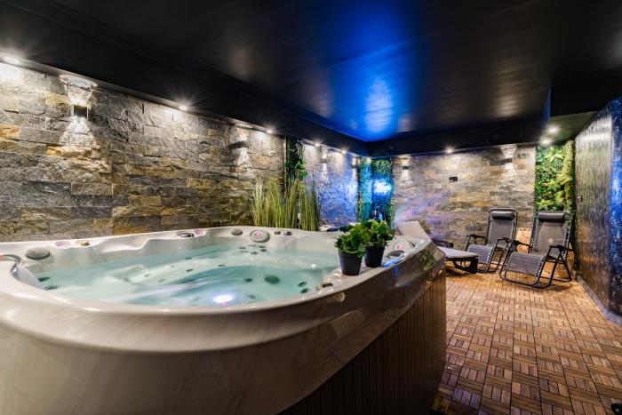 Rezydencja Wind Rose luxury ApartHotel & SPA- with Private Sauna, Gym, Jacuzzi