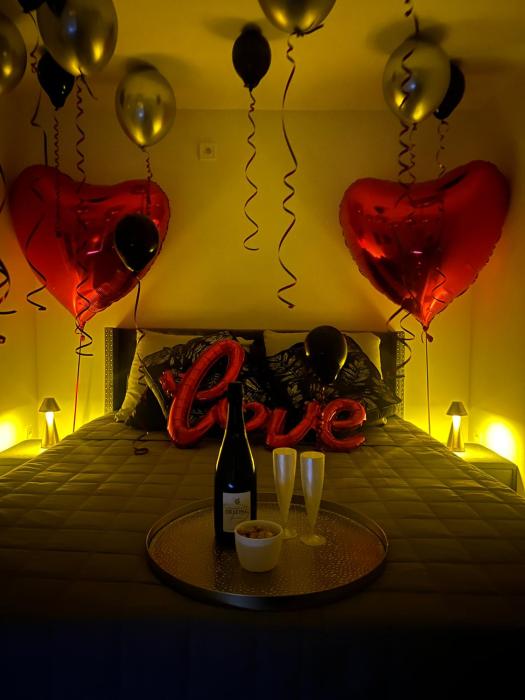 Romantic Tiny House Private Jacuzzi Cinema Netflix