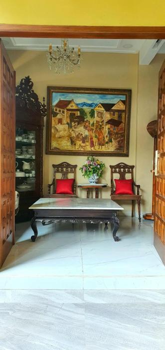 Loelyta Family Art House