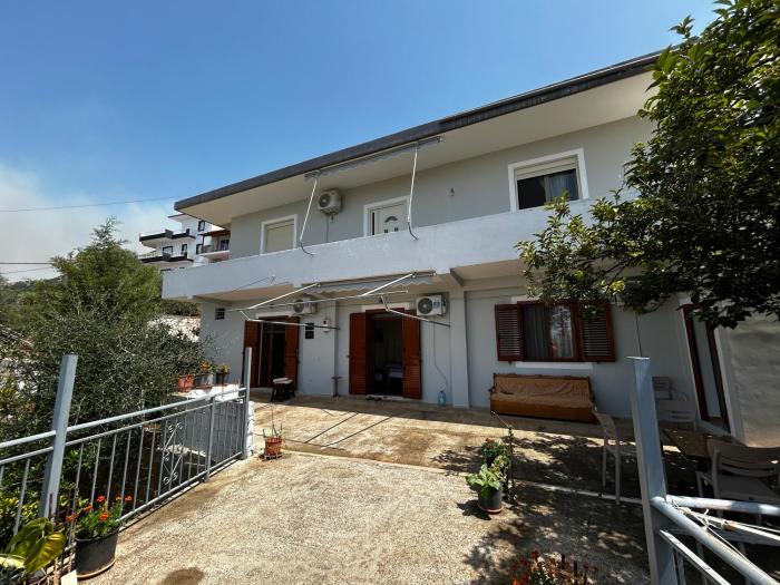 Andrea Apartments