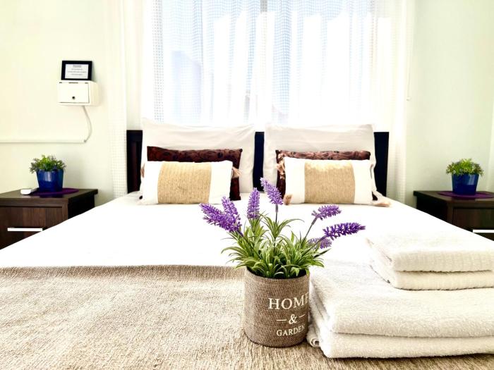 Lively Central Apartment in Ayia Napa-only for two