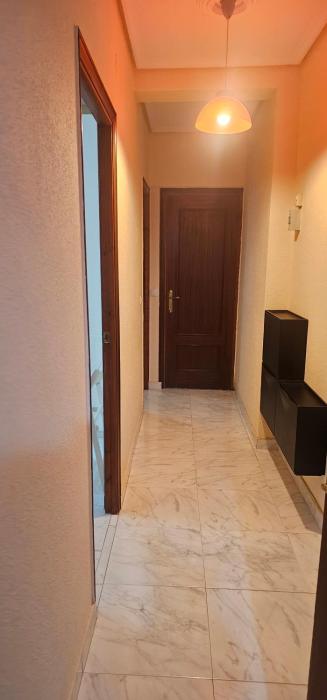 LIENCRES, céntrico, PLANTA BAJA