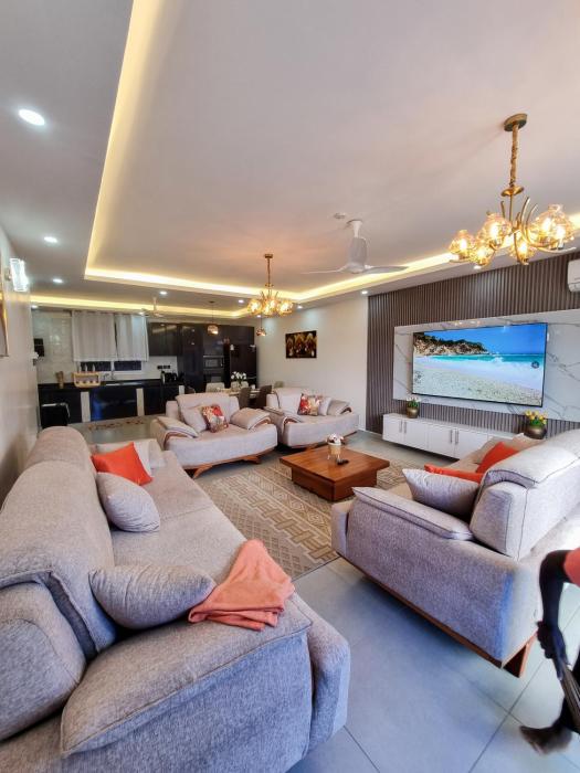 Luxury Sea View Hideaway - Steps from Nyali Beach