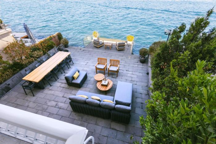 Eva Bosphora Waterfront Living