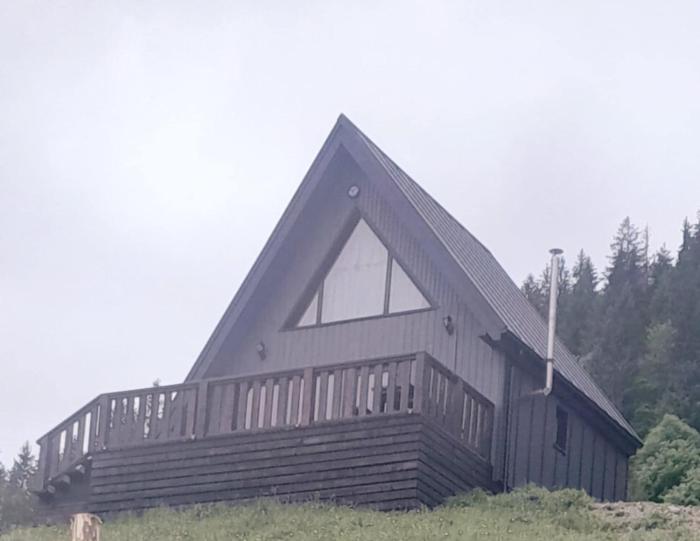 Тишина гір Над потоками