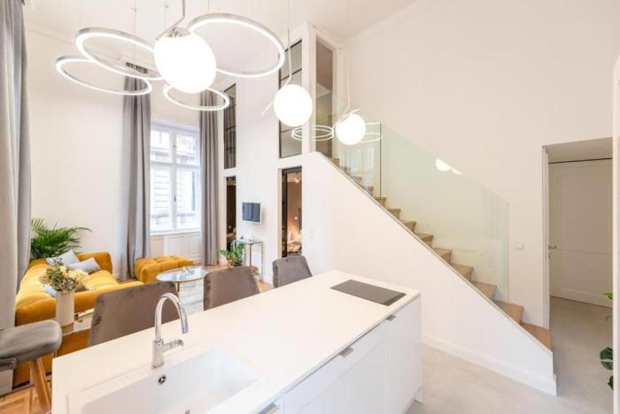 Andrassy Apartment with Free Parking