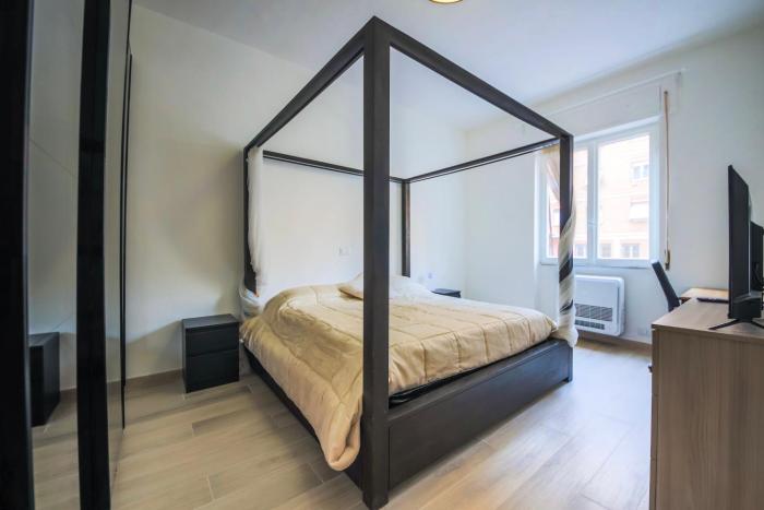 Front Stays Lucio Sestio