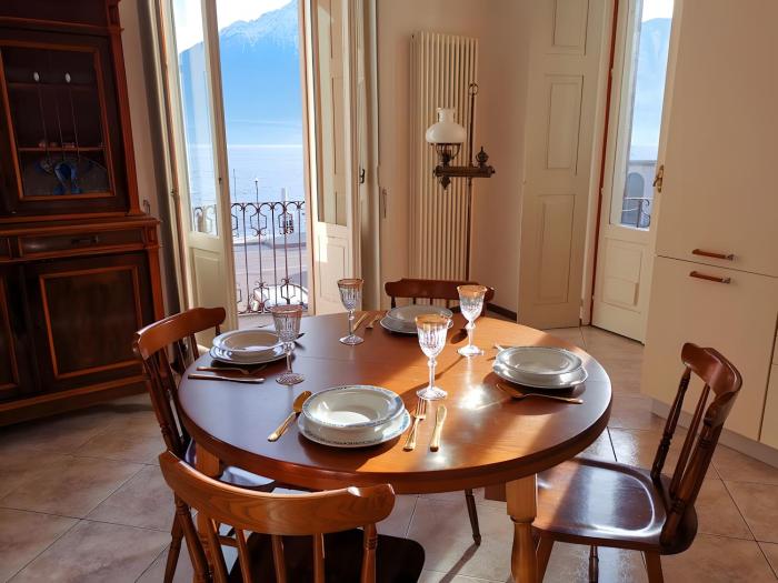 Spacious Historic Apartment F1