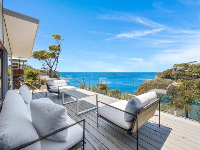 Garden Bay Coastal Retreat