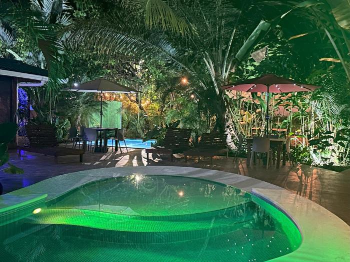 Main House-3 Bedrooms & AC-2 Pools-Jungle-Beach-WiFi-TV