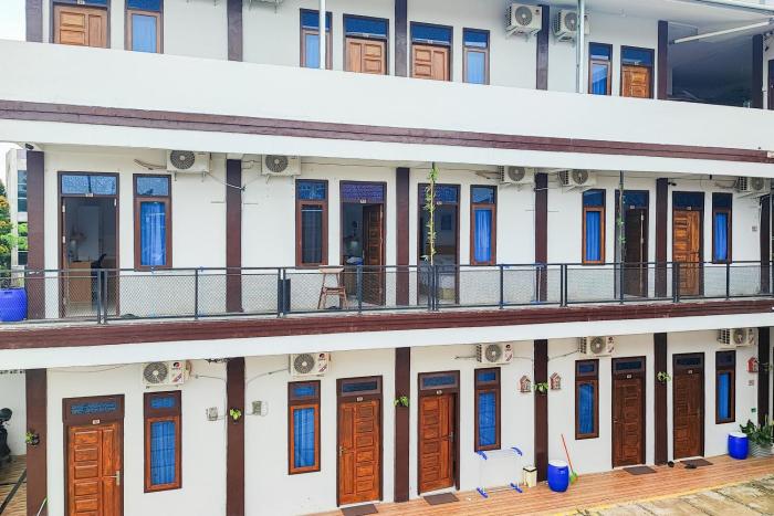 Urbanview Hotel Syariah at Waskita Residence Telanaipura