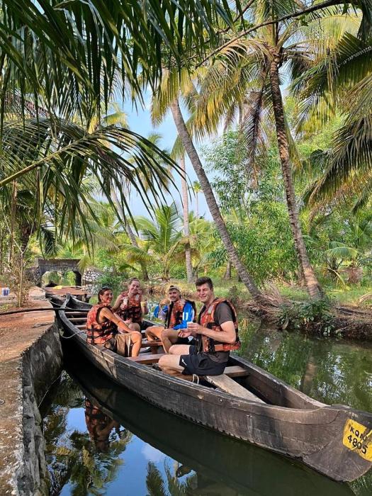 HostelExp, Munroe Island - A Community Experience