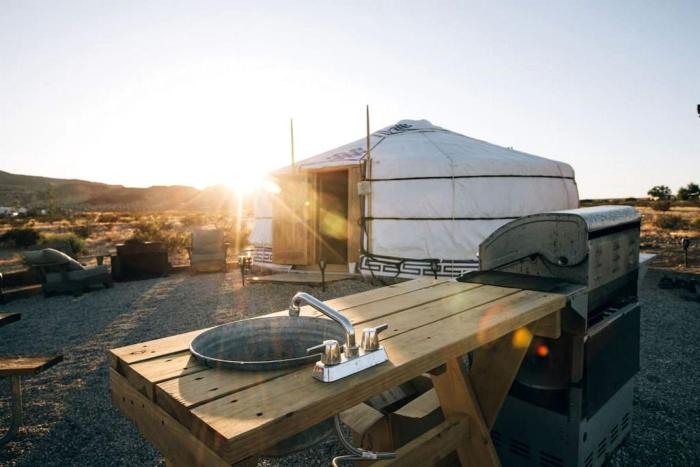 Peaceful Stargazing Yurt on a Glamping Site near Joshua Tree National Park, California