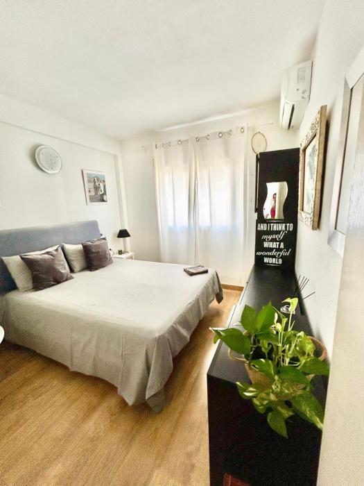 Lovely Double Bedroom for Women Only in Marbella Center