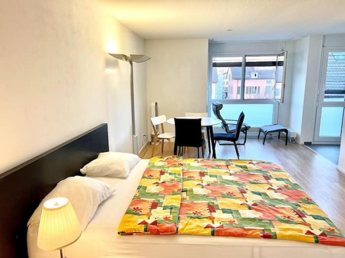 Brand New City Center downtown apartment, Zurich Brauer - Self Checkin