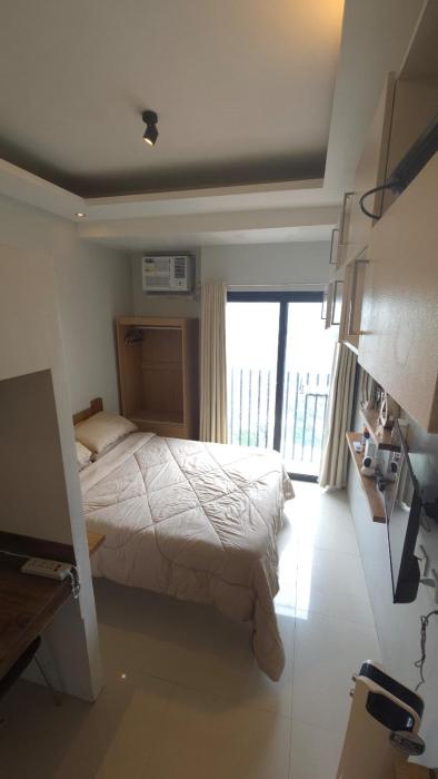 Ohana Suites 2 Studio Lot 8 Condo Near Ayala Cebu City with fast Wifi and Netflix