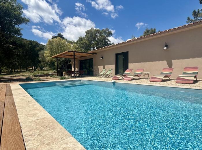 Villa neuve pinarello avec piscine privée, plage à 450m