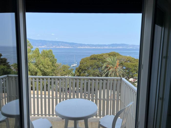 Salotto sullo Stretto