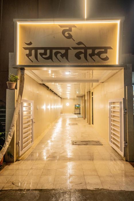 Hotel The Royal Nest