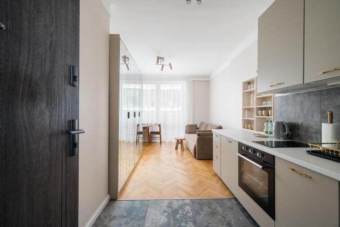 Widok Warsaw City Apartment by BookingHost