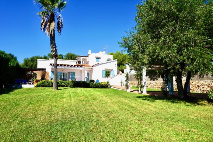 Luxury Villa in Binibeca with Jacuzzi