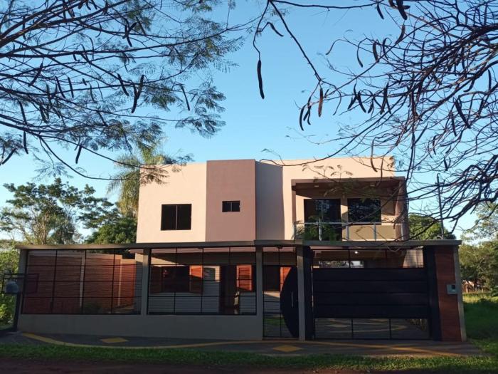 Alojamiento López - Casa Duplex Encarnación